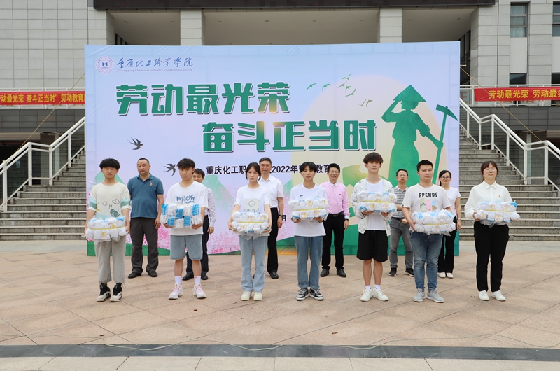 dIMQ_1651885776156011205.jpg IMG_9100_副本.jpg